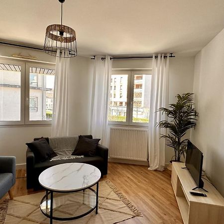 Villeurbanne • T2 Fraternite • Hostisy Zewnętrze zdjęcie